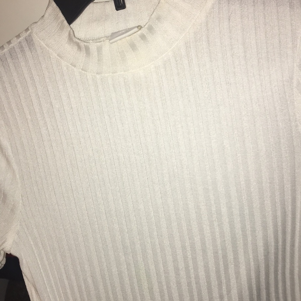 H&M - Ribbed Short Sleeve!! - Picture 3 of 4